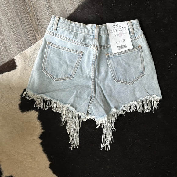 Sparkle shorts - Picture 2 of 2